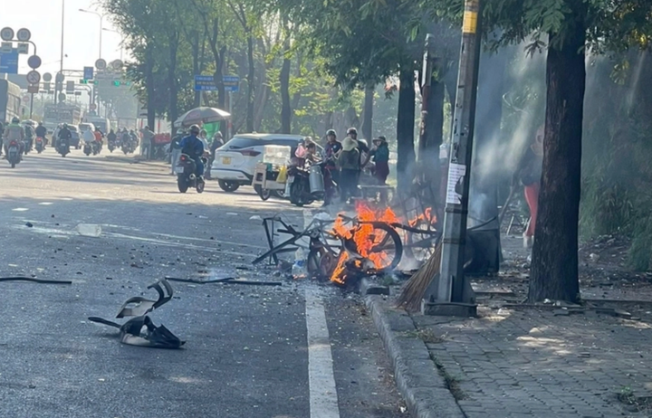 Nhiều người khiếp vía khi chứng kiến vụ nổ bình gas.