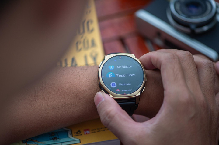 Amazfit T-Rex 3 Pro 44mm: Phiên bản nhỏ gọn của dòng đồng hồ mạnh mẽ - 2