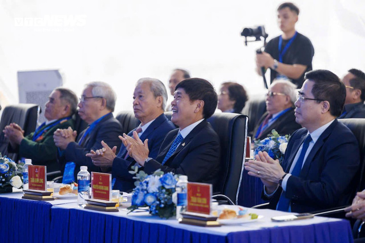 Các đại biểu tham dự buổi lễ. (Ảnh: Thanh Ba)