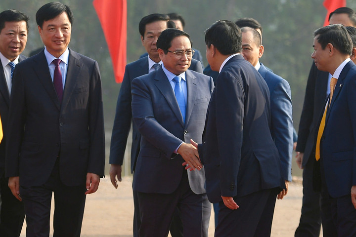 Thủ tướng Phạm Minh Chính dự lễ khởi công dự án khu đô thị thể thao Olympic tại xã Thượng Phúc, Hà Nội. Đây cũng là nơi được chọn làm điểm cầu trung tâm, tượng trưng 79 năm Ngày Toàn quốc kháng chiến. (Ảnh: Đắc Huy)