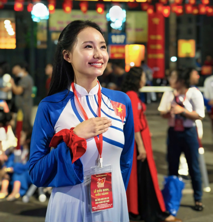 Xuân Anh là một trong những BTV của đài VTV góp mặt trong đội hình Khối Báo chí Cách mạng Việt Nam, tham gia diễu hành kỷ niệm 80 năm Cách mạng tháng Tám thành công và Quốc khánh 2/9.