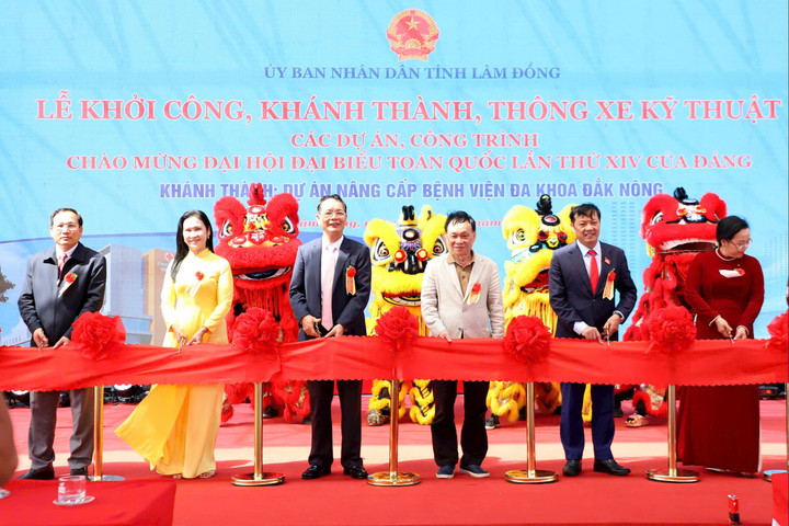 Khánh thành dự án nâng cấp Bệnh viện Đa khoa Đắk Nông.