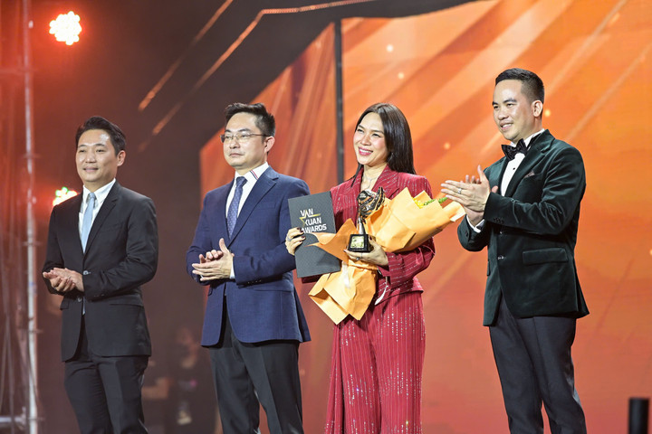 Mỹ Tâm được vinh danh ở hạng mục "Đại sứ quảng cáo - Thành tựu trọn đời".