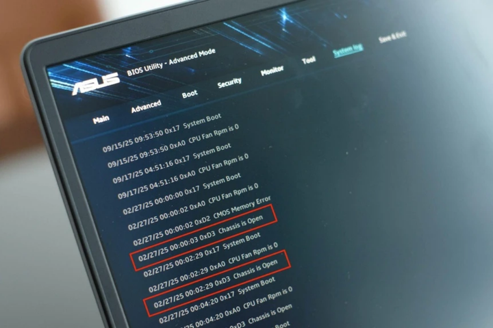 Tính năng phát hiện khi nắp máy bị tháo trên Asus ExpertBook.