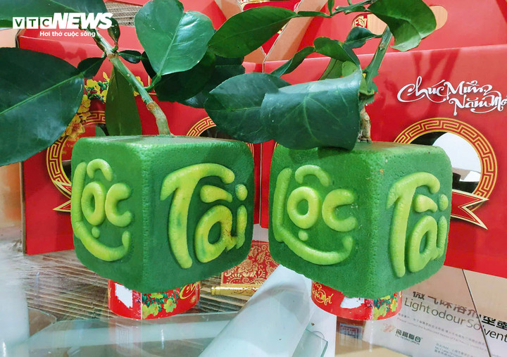 Bưởi tạo hình từng rất hút hàng trong mỗi dịp Tết.