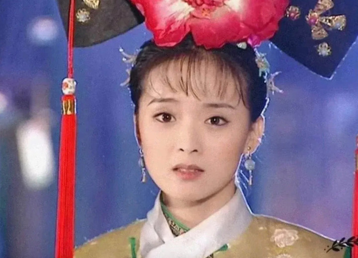 Vương Diễm nổi tiếng với vai Tình Nhi trong "Hoàn Châu cách cách".