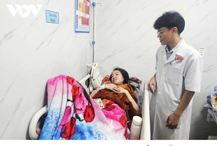 Bệnh nhân ngộ độc thực phẩm điều trị tại Bệnh viện Đa khoa Phúc Hưng.