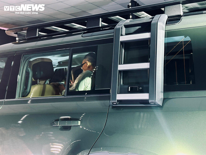 Defender 2026 hơn 5 tỷ đồng: Nâng cấp sang trọng, off-road thông minh hơn - 6