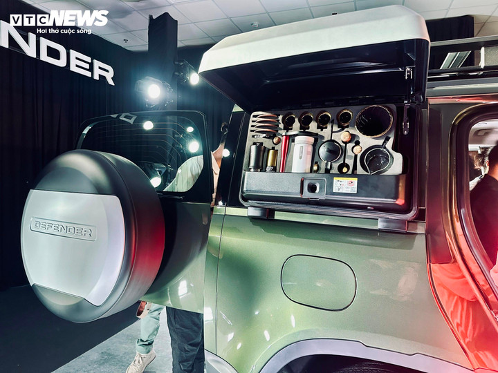 Defender 2026 hơn 5 tỷ đồng: Nâng cấp sang trọng, off-road thông minh hơn - 7