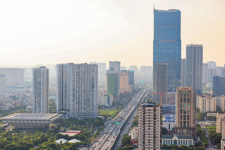 Việc tăng lãi suất chưa tác động nhiều đến thị trường bất động sản. (Ảnh: Minh Đức)