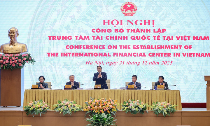 Thủ tướng Phạm Minh Chính chủ trì hội nghị công bố thành lập Trung tâm tài chính quốc tế tại Việt Nam. (Ảnh: VGP)