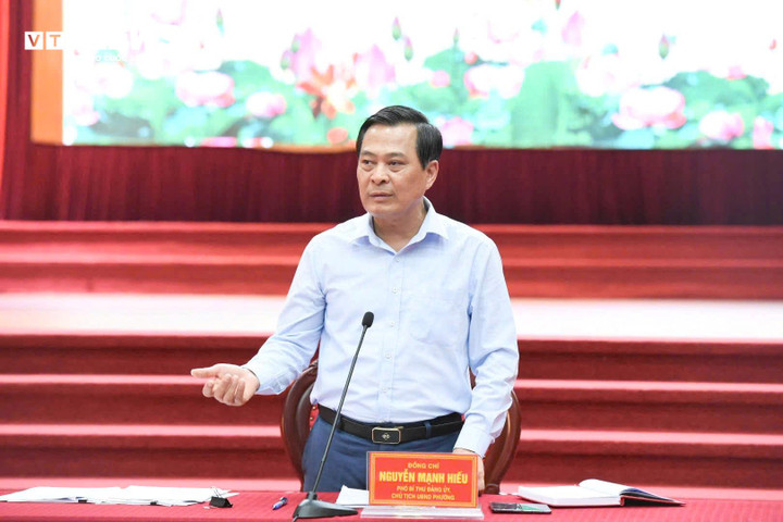 Ông Nguyễn Mạnh Hiếu, Chủ tịch UBND phường Kinh Bắc, tỉnh Bắc Ninh phát biểu tại buổi đối thoại.