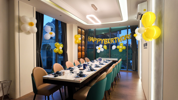 Nhiều phòng tiệc nhỏ, ấm cúng dành cho gia đình, bạn bè. (Ảnh: Gold Fish)