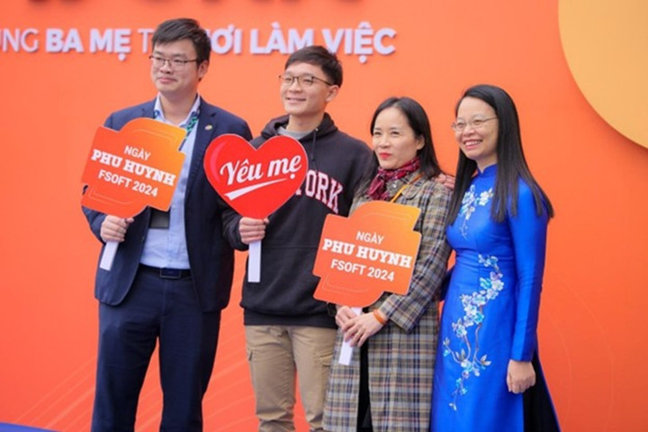 Ngày Phụ huynh do FPT năm 2024.