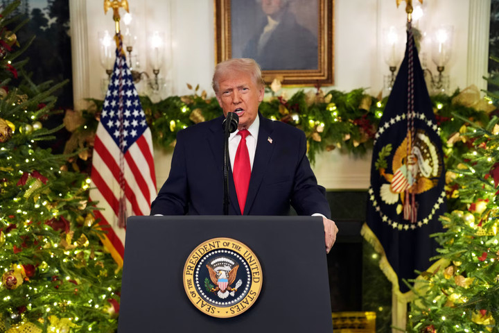 Tổng thống Mỹ Donald Trump phát biểu tại Nhà Trắng hôm 17/12. (Ảnh: Reuters)