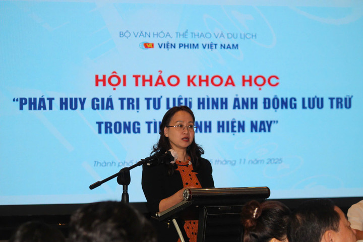 Nguyễn Thị Ngọc Hà, Phó Trưởng phòng Phòng Quản lý và Hợp tác quốc tế về quyền tác giả, quyền liên quan (Cục Bản quyền tác giả) đưa ra các kiến nghị tại hội thảo.