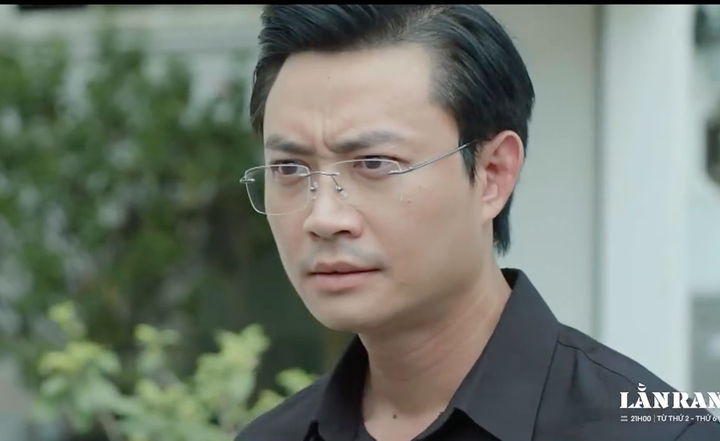 Trịnh Văn Khắc (Tiến Lộc) ngỡ ngàng khi bị yêu cầu khám nhà.