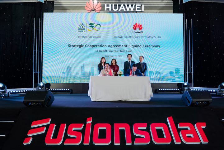 Lễ ký kết hợp tác chiến lược giữa Huawei Việt Nam và Thép Tây Đô. (Ảnh: BTC)