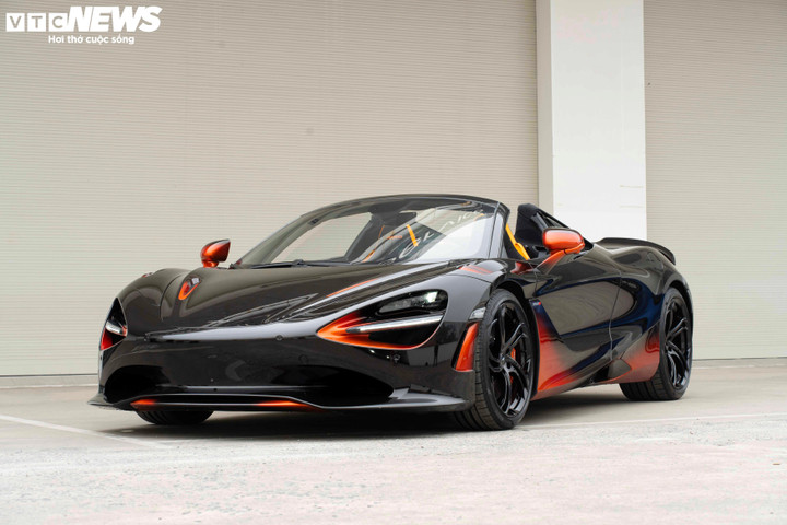 McLaren 750S Spider MSO Orange Coriolis hiện được phân phối tại Việt Nam với mức giá từ 29,4 tỷ đồng, giới hạn một phiên bản độc nhất. (Ảnh: Hùng Cường)