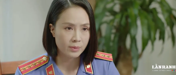 Viện phó Viện Kiểm sát Thu cho điều tra Trần Đình - cán bộ phòng hành chính của Viện.