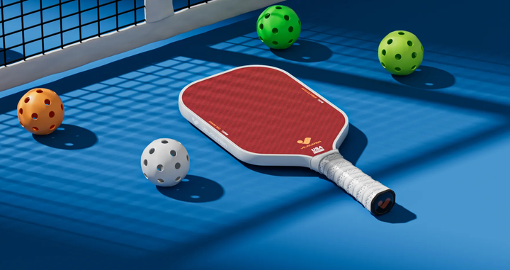 Nhờ chiếc vợt pickleball, tôi phát hiện ra vợ ngoại tình. (Ảnh minh họa: PickleOne)