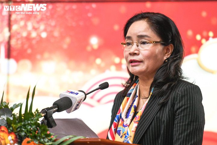 Thứ trưởng Bộ Văn hóa, Thể thao và Du lịch Trịnh Thị Thủy phát biểu tại buổi họp báo. (Ảnh: Viên Minh)