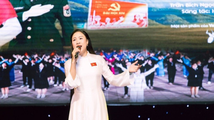 Á quân Sao Mai Trần Bích Ngọc đánh dấu sự trở lại với sản phẩm âm nhạc đầu tay.