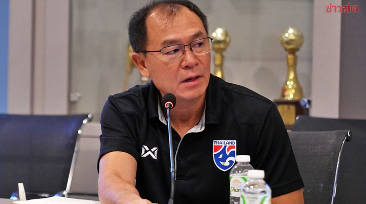HLV trưởng U23 Thái Lan xác định mục tiêu trước mắt là giành vé vào tứ kết VCK U23 châu Á 2026. (Nguồn: Khaosod)