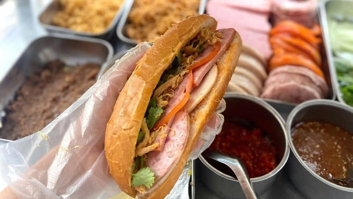 Bánh mì là món ăn quen thuộc nhưng cũng có nguy cơ bị nhiễm khuẩn.