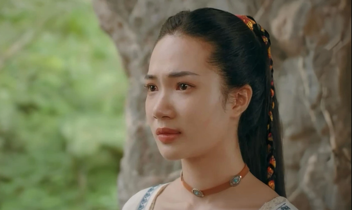 Thanh Huế từng gây chú ý khi vào vai Tuyết ''nương tử'' - bà chủ sòng bạc trong phim "Độc đạo".