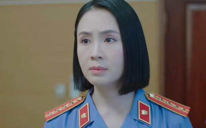 Hồng Diễm đảm nhận vai Thu – viện phó viện kiểm sát tỉnh Việt Đông trong phim "Lằn ranh".