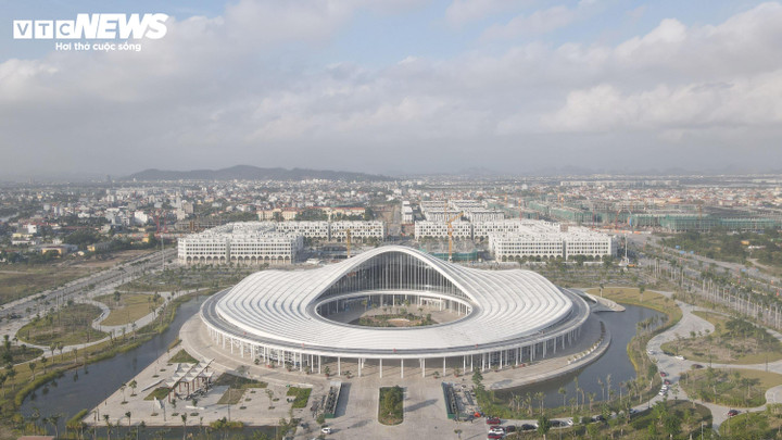 Đến nay, Khu đô thị Bắc Sông Cấm cũng thu hút nhiều dự án khu dân cư, đô thị mở rộng khác như Hoàng Huy New City, Hoàng Huy Green River, khu đô thị Nam Long Hải Phòng 1… Khu đô thị mới Hoàng Huy New City ở xã Tân Dương rộng hơn 8 ha với 365 căn nhà ở. Khu đô thị mới Hoàng Huy Green River tại xã Hoa Động có quy mô 32,5 ha, tổng vốn đầu tư hơn 4.000 tỷ đồng.