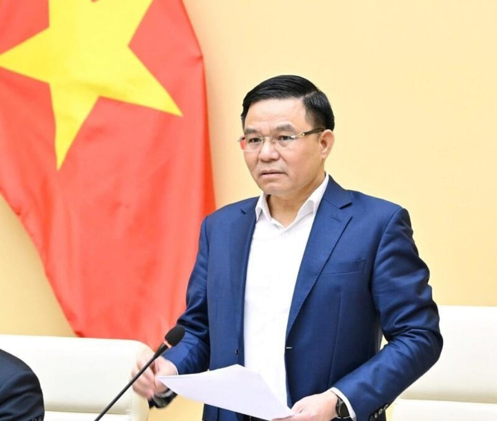 Quyền Bộ trưởng Bộ Công Thương yêu cầu đánh giá chính xác những tồn tại, hạn chế của hệ thống điện. (Ảnh: Cấn Dũng)