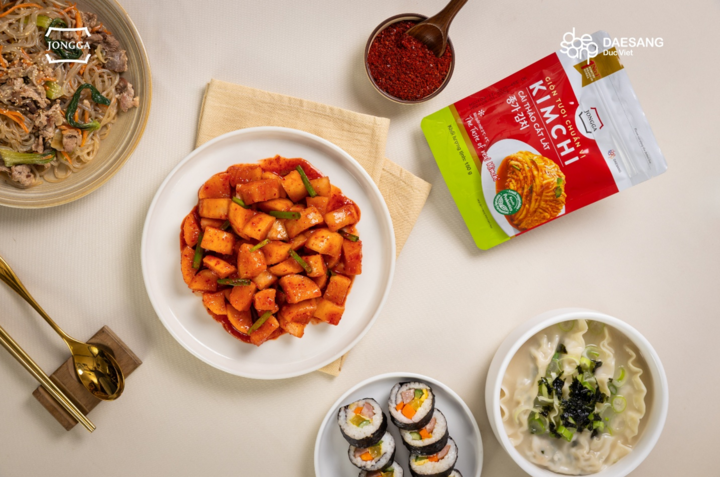Daesang Đức Việt đẩy mạnh K-Food: Kimchi củ cải Jongga và Tteokgalbi O’food - 1