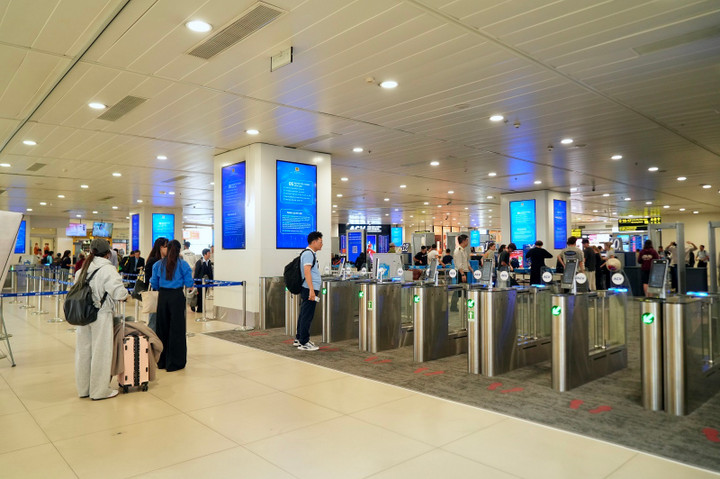 Để đảm bảo rút ngắn thời gian làm thủ tục tại sân bay, các hãng hàng không khuyến cáo hành khách sử dụng công nghệ sinh trắc học để checkin.