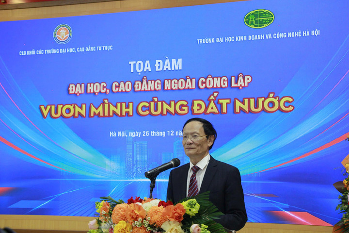 Giáo sư, Tiến sĩ Nguyễn Công Nghiệp - Phó Hiệu trưởng phụ trách Trường Đại học Kinh doanh và Công nghệ Hà Nội - phát biểu.