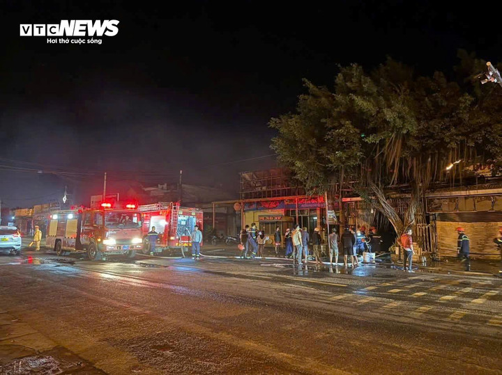 Hiện trường vụ cháy khiến 4 người trong gia đình tử vong.