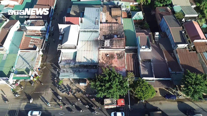 Ngôi nhà bị cháy là nhà cấp IV, bán thiết bị điện nước.