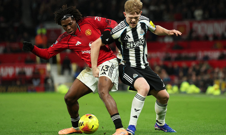 Man Utd đánh bại Newcastle United ở trận đấu sớm.