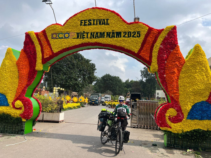 Eskandari đến Việt Nam vào ngày 22/12 và dự định xuyên Việt trong 1 tháng. (Ảnh: Nhân vật cung cấp)