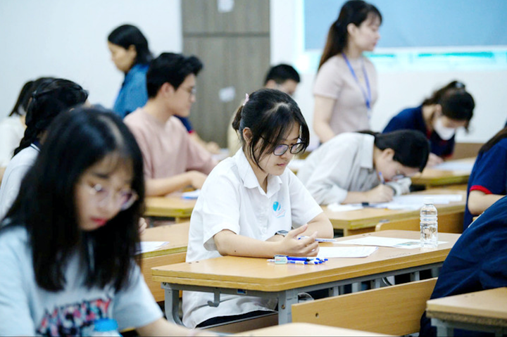 Học sinh giỏi Quốc gia được nhận tiền thưởng, song mức thưởng cụ thể không đồng đều giữa các địa phương. (Ảnh minh họa)