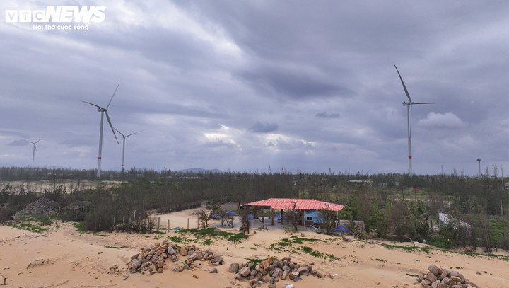 Theo Ban Quản lý Khu kinh tế tỉnh Gia Lai, Công ty CP Phương Mai Bay được Nhà nước cho thuê đất để thực hiện dự án Phương Mai Bay Resort trong thời gian 50 năm (từ 31/3/2017 đến 31/3/2067), hình thức thuê đất trả tiền thuê đất một lần cho cả thời gian thuê.