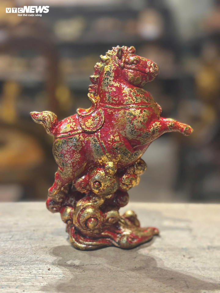 Nghệ nhân chế tác 2026 chú ngựa 'Gióng' đón chào Tết Bính Ngọ - 3