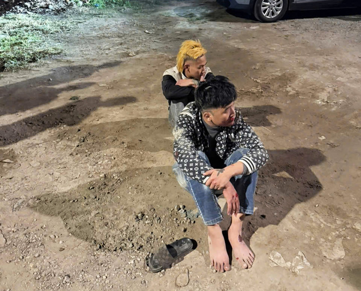 Hai thanh niên 'thông chốt', tông trọng thương đại úy cảnh sát giao thông.