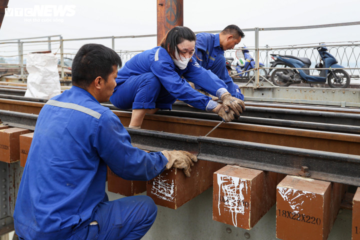 Diện mạo mới của cầu Long Biên sau 2 tháng trùng tu - 13