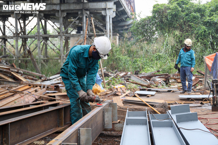 Diện mạo mới của cầu Long Biên sau 2 tháng trùng tu - 15