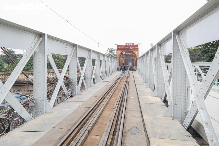 Diện mạo mới của cầu Long Biên sau 2 tháng trùng tu - 5