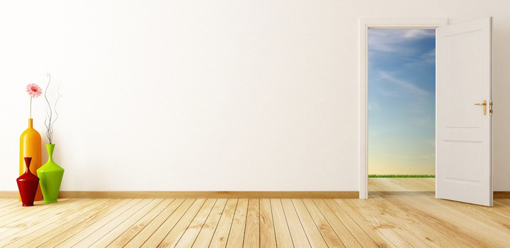 Nếu nhà không có người ở lâu ngày, bạn cần biêt cách ngăn nhà xuống cấp. (Ảnh: Estatesitting)