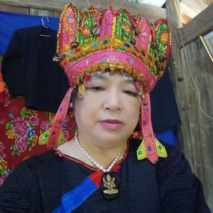 Nghệ nhân Nhân dân Hoàng Thị Bích Hồng.