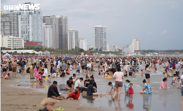 Biển Vũng Tàu luôn là một trong những lựa chọn hàng đầu của nhiều người dân, khách quốc tế dịp lễ Tết. (Ảnh minh họa)